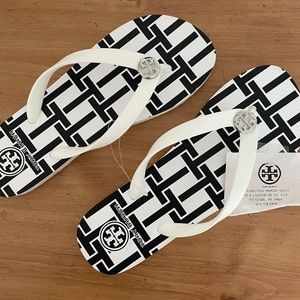 Brand New Tory Burch Flip Flops Size 8